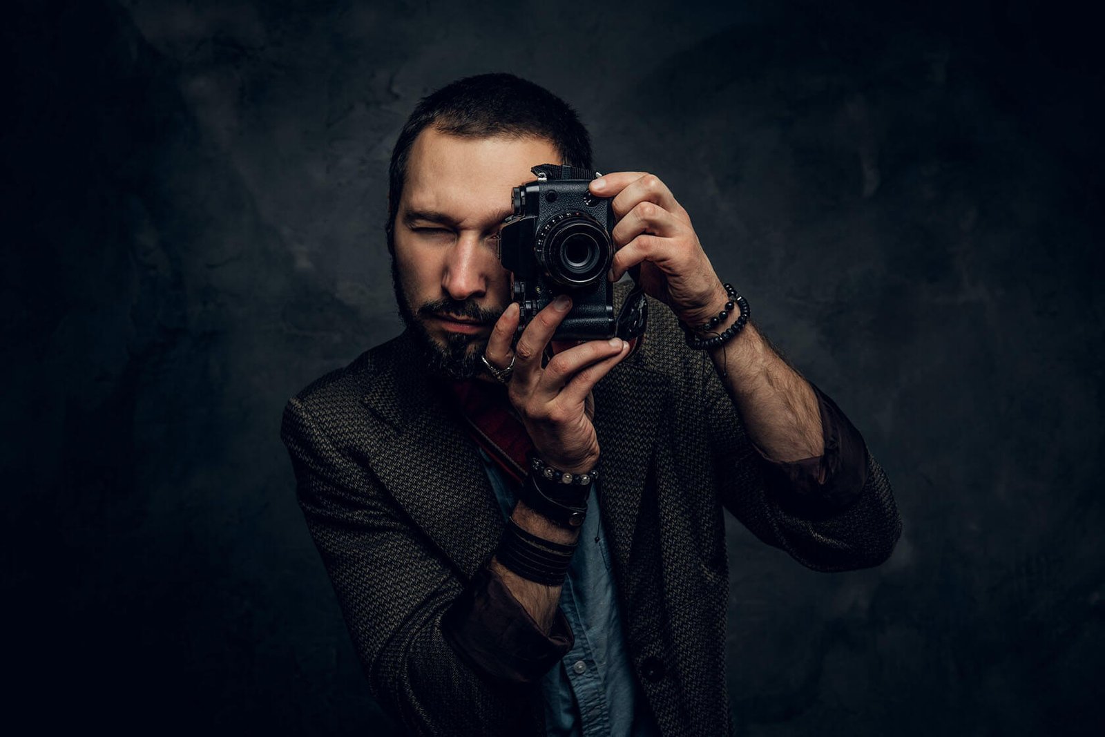 reporter-is-taking-a-photo-at-photo-studio